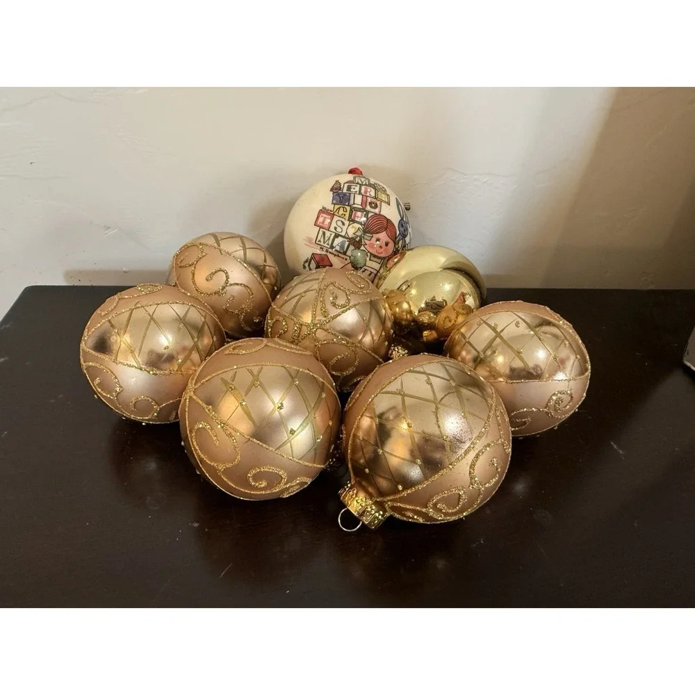 8 Vintage Ornaments Christmas Gold Decorative Balls‎  Mixed Some Worn